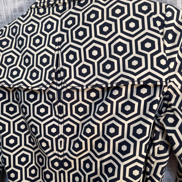 Trench coat, geometric trench coat, lined raincoat, Liz Claiborne coat - Picture 3 of 7